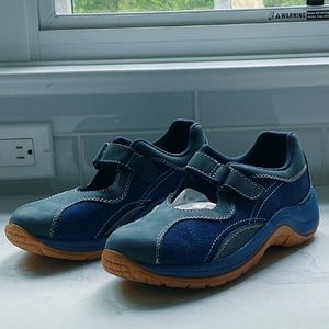 L.L. Bean Kids Blue Size 5 US Mary Jane Shoes